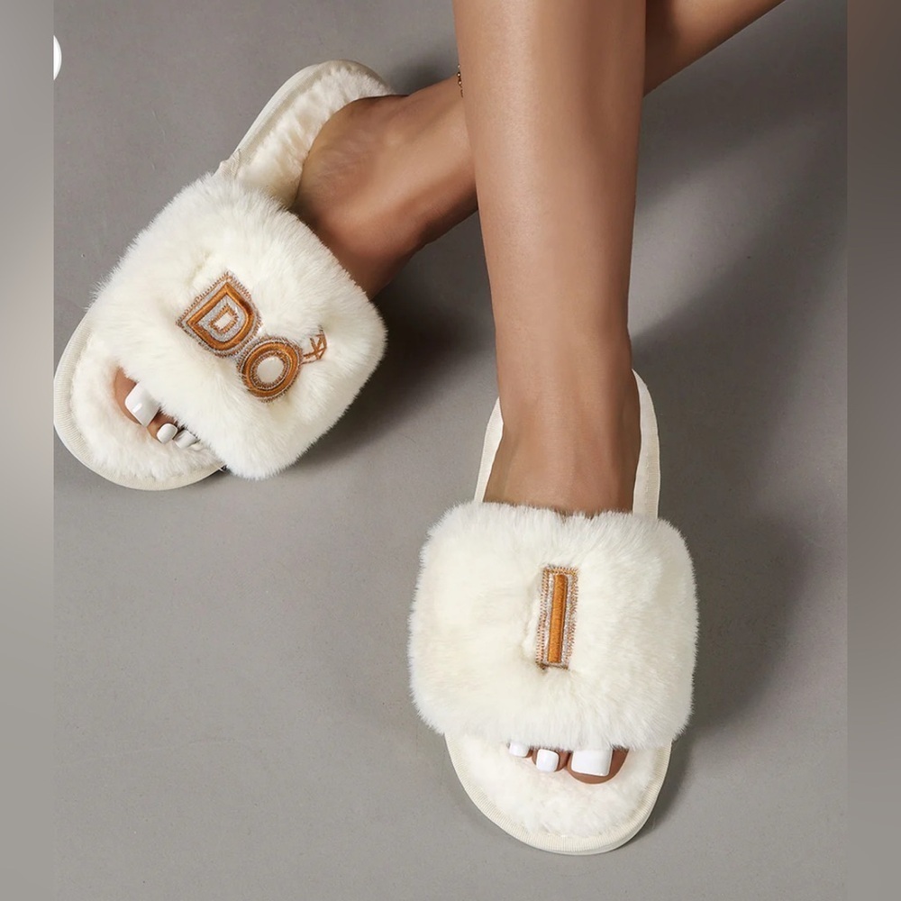 Faux Fur Open Toe Slippers I DO